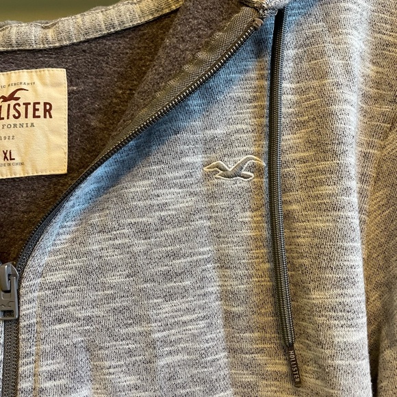 Hollister men’s gray jacket in a size X-Large - Picture 4 of 4